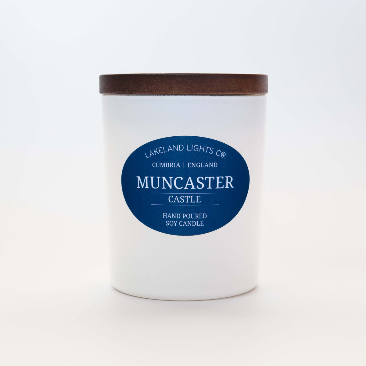 Lakeland Lights Company Muncaster Castle - Magnolia, Bergamot & Jasmine Soy Candle
